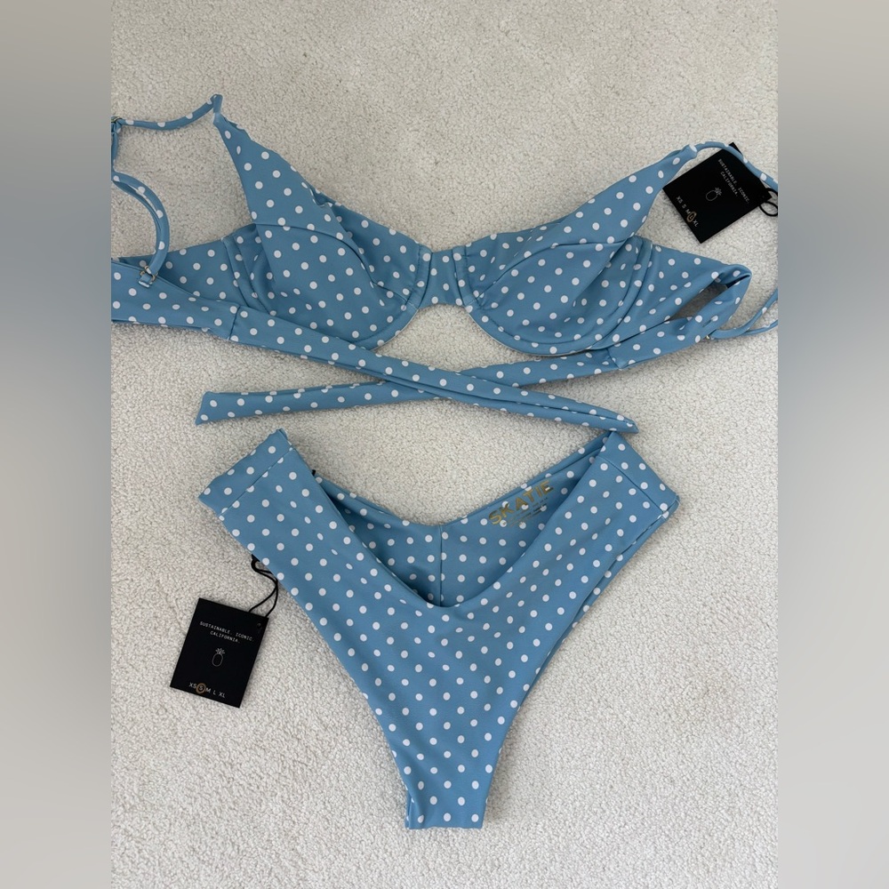 Skatie Revolve light blue polkadot bikini underwire set S NWT